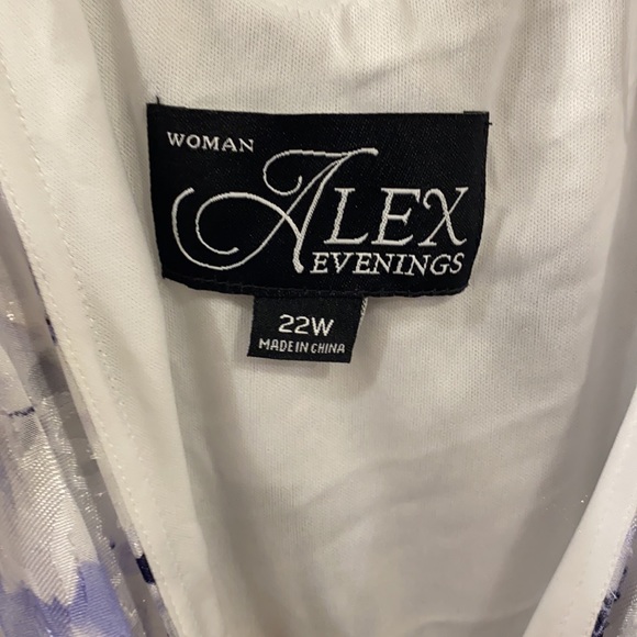 8..Alex Evenings Floral Tea Length Dress - Picture 7 of 8